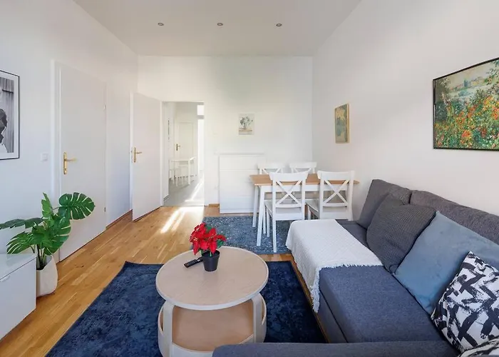 Apartman Modern Near Center - 2br, Netflix