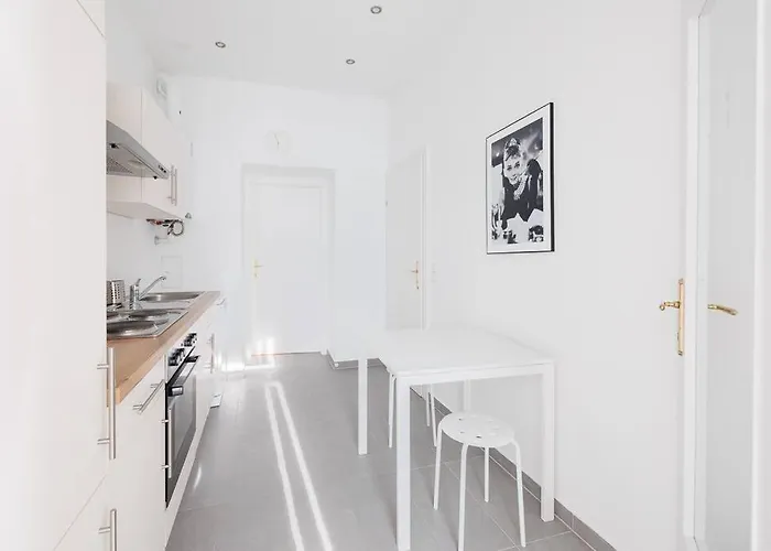Modern Near Center - 2br, Netflix Bécs