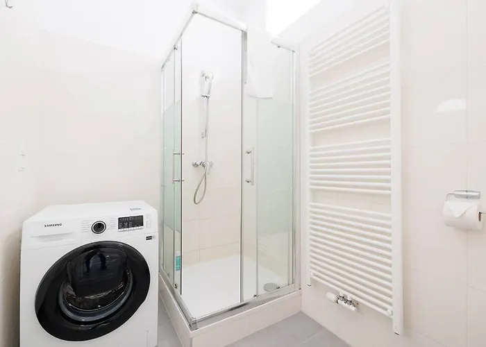 Apartman Modern Near Center - 2br, Netflix