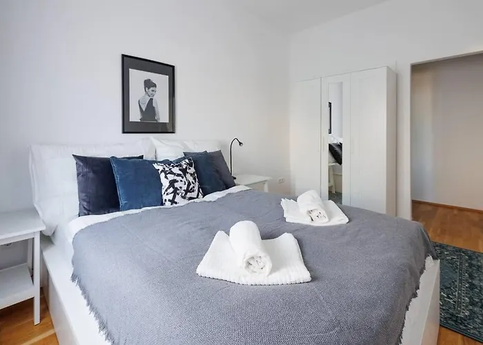 Apartman Modern Near Center - 2br, Netflix